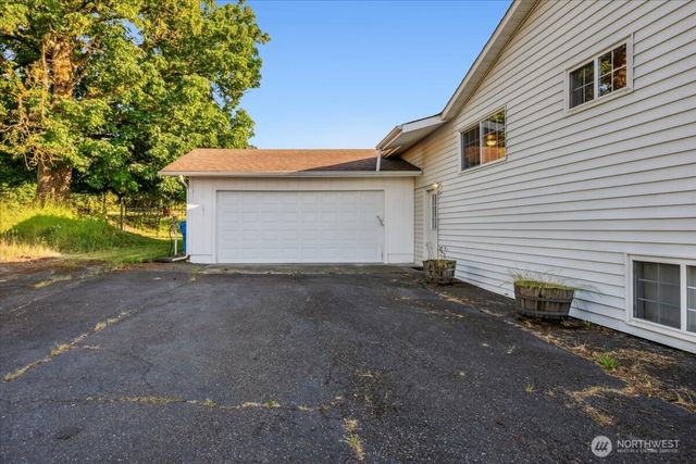 23508 Sumner Buckley Highway E, Buckley, WA 98321