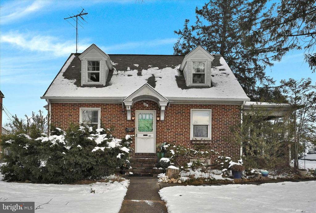 227 W KING ST, Pottstown, PA 19464