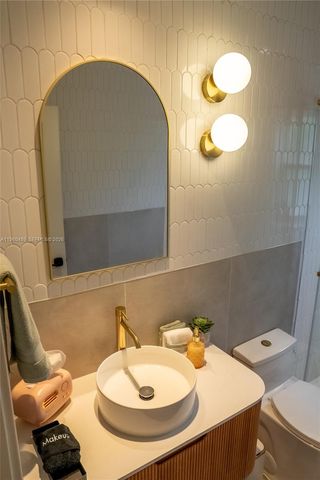 509 NE 64th St 2, Miami, FL 33138