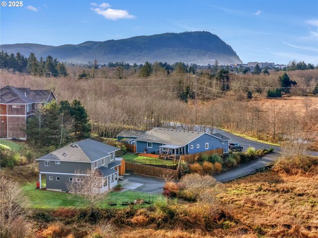 2110 THOMPSON FALLS Dr, Seaside, OR 97138