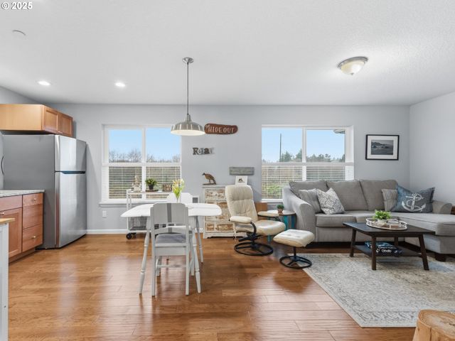 2110 THOMPSON FALLS Dr, Seaside, OR 97138