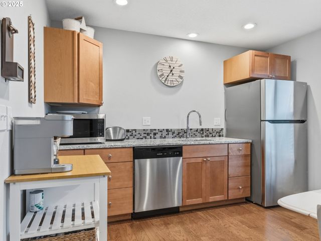 2110 THOMPSON FALLS Dr, Seaside, OR 97138