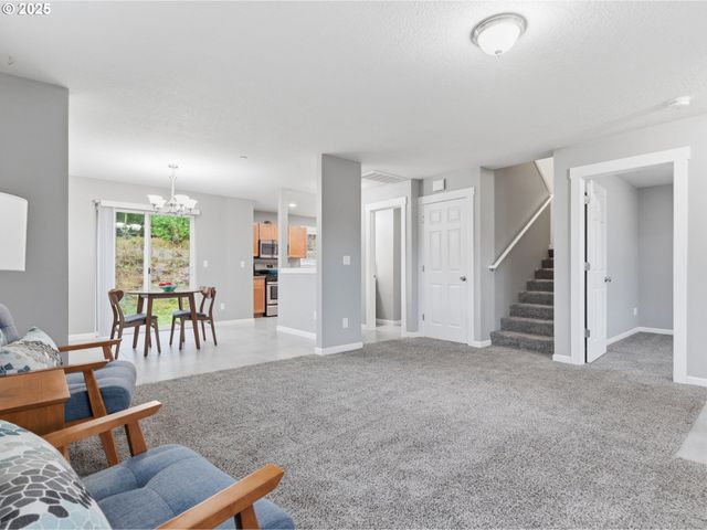 2110 THOMPSON FALLS Dr, Seaside, OR 97138