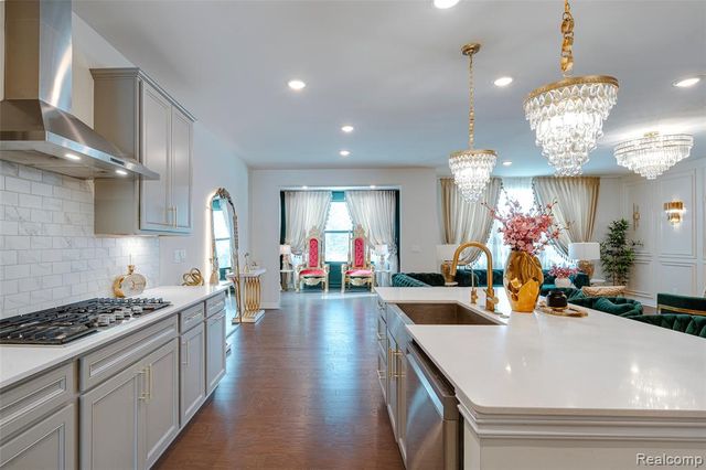 2882 Trillium Hills Drive, Commerce Twp, MI 48382