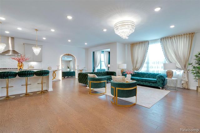 2882 Trillium Hills Drive, Commerce Twp, MI 48382