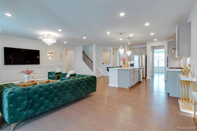 2882 Trillium Hills Drive, Commerce Twp, MI 48382