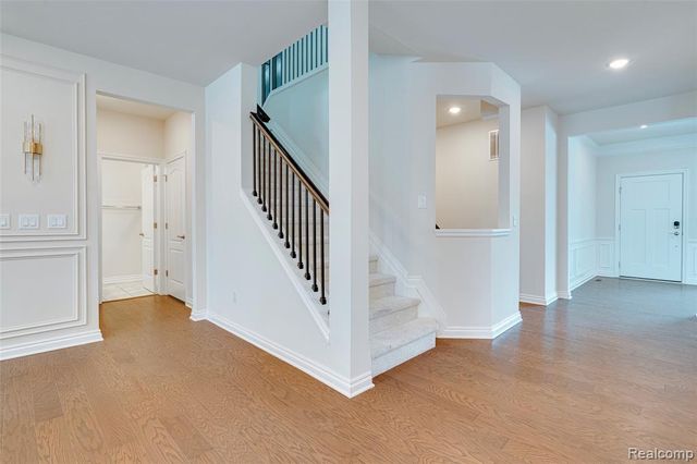 2882 Trillium Hills Drive, Commerce Twp, MI 48382