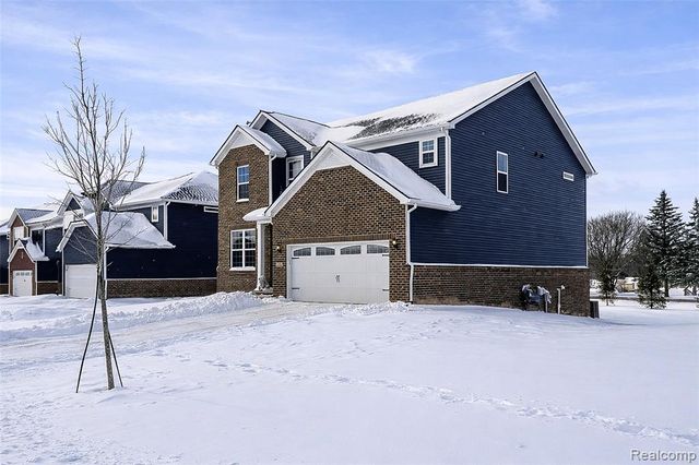 2882 Trillium Hills Drive, Commerce Twp, MI 48382