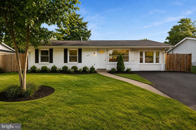 501 E POPLAR RD E, Sterling, VA 20164