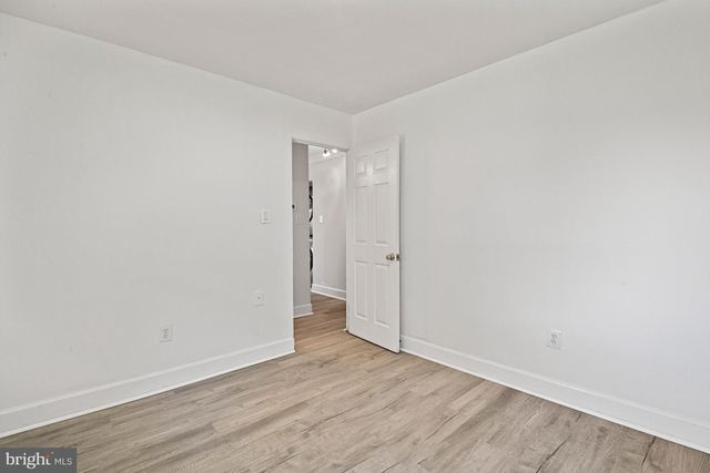 501 E POPLAR RD E, Sterling, VA 20164