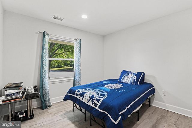501 E POPLAR RD E, Sterling, VA 20164