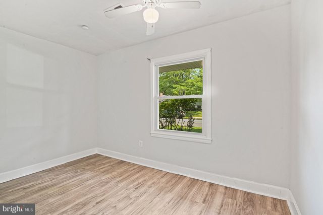 501 E POPLAR RD E, Sterling, VA 20164