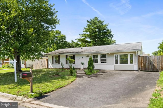 501 E POPLAR RD E, Sterling, VA 20164
