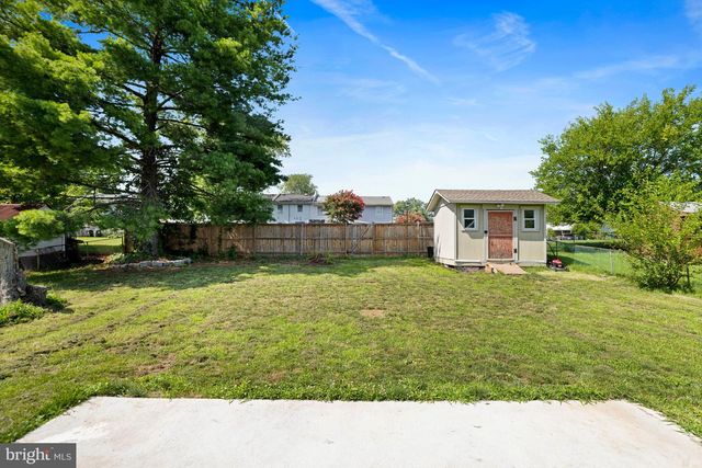501 E POPLAR RD E, Sterling, VA 20164