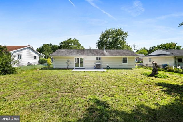 501 E POPLAR RD E, Sterling, VA 20164