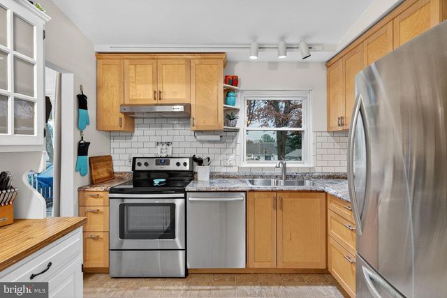 141 SUMMER LN, Lititz, PA 17543