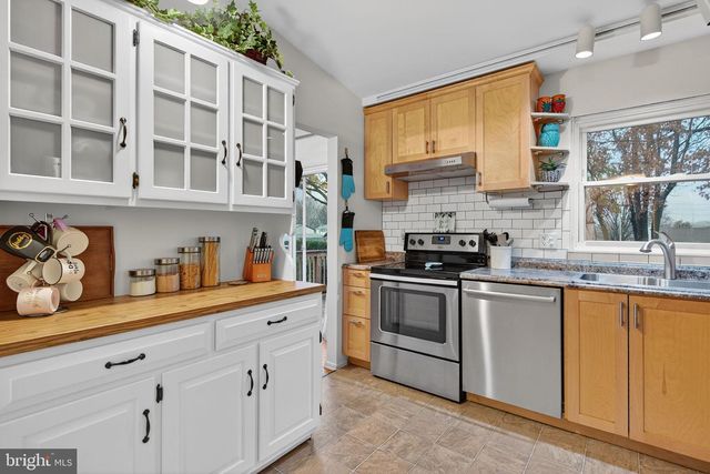 141 SUMMER LN, Lititz, PA 17543