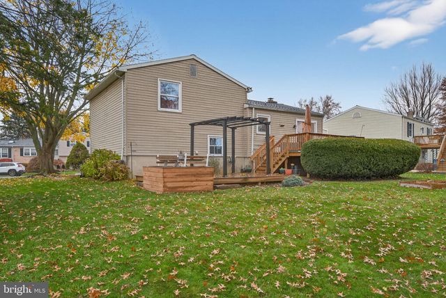 141 SUMMER LN, Lititz, PA 17543