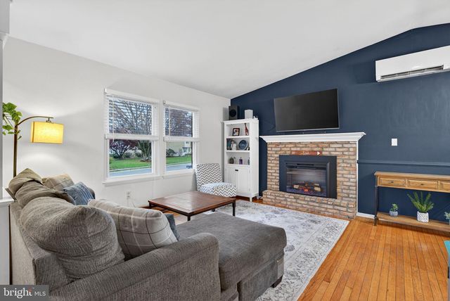 141 SUMMER LN, Lititz, PA 17543