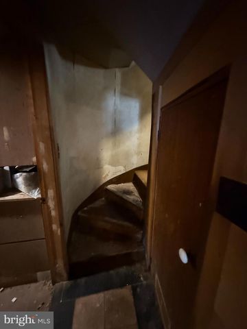 15899 NEWPORT RD, Mount Airy, MD 21771