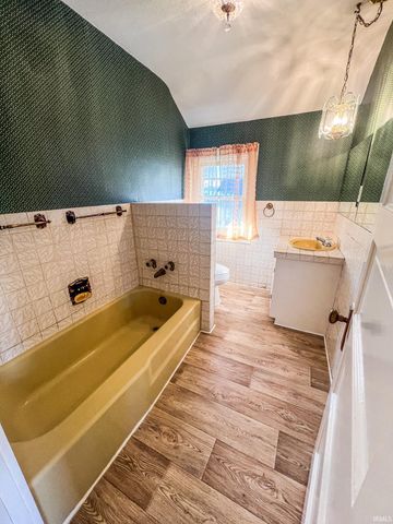 472 Penn Avenue, Fort Wayne, IN 46805