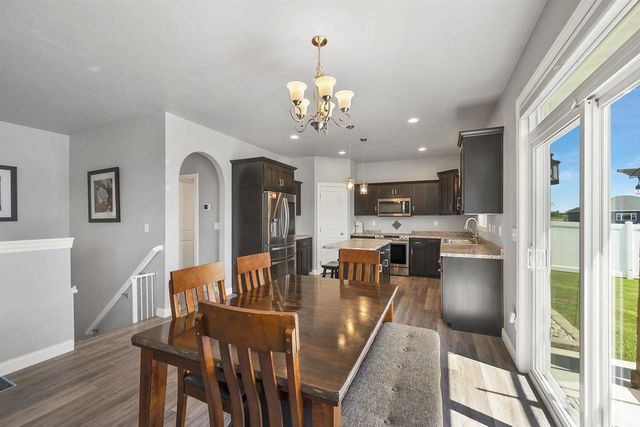 2841 TAMBOUR TRAIL, De Pere, WI 54115