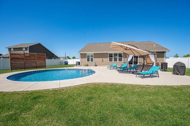 2841 TAMBOUR TRAIL, De Pere, WI 54115