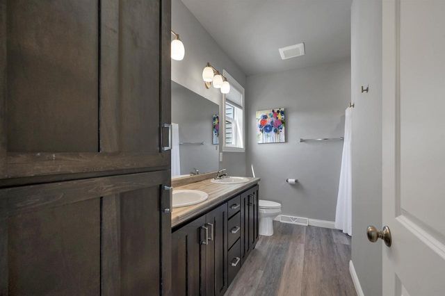 2841 TAMBOUR TRAIL, De Pere, WI 54115