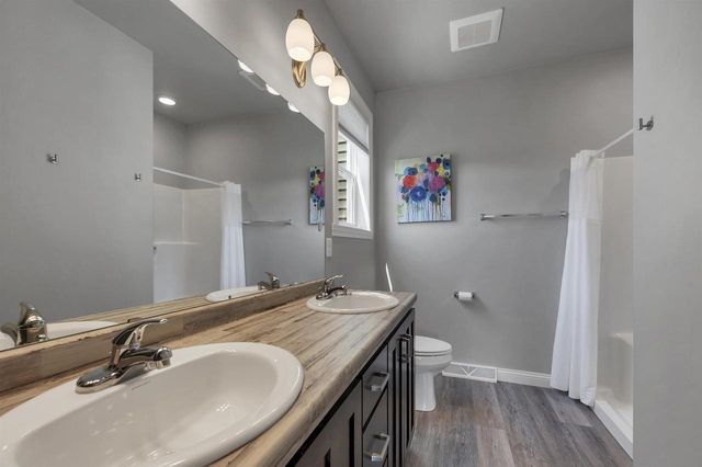 2841 TAMBOUR TRAIL, De Pere, WI 54115