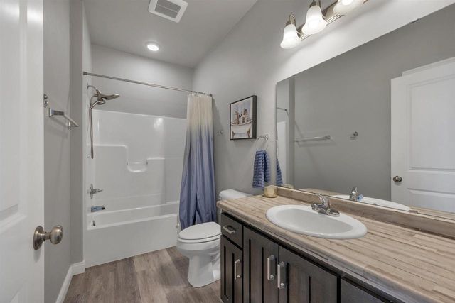 2841 TAMBOUR TRAIL, De Pere, WI 54115