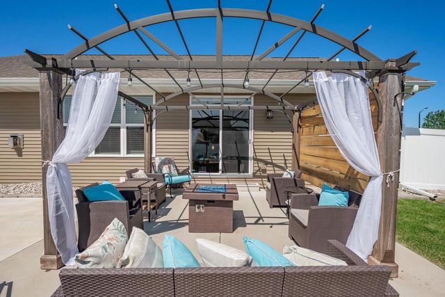 2841 TAMBOUR TRAIL, De Pere, WI 54115