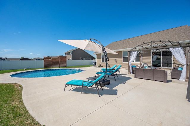 2841 TAMBOUR TRAIL, De Pere, WI 54115