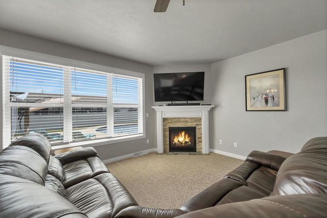 2841 TAMBOUR TRAIL, De Pere, WI 54115