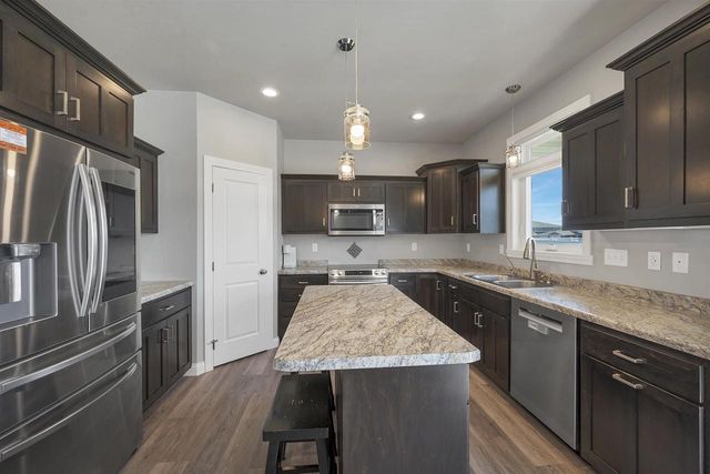 2841 TAMBOUR TRAIL, De Pere, WI 54115