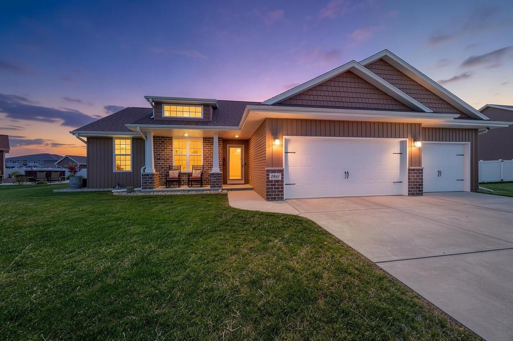 2841 TAMBOUR TRAIL, De Pere, WI 54115