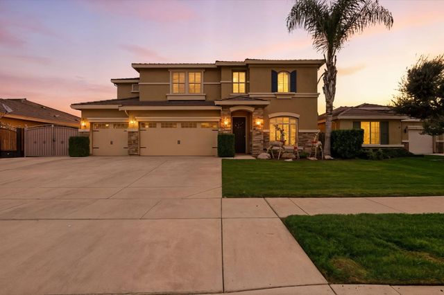 198 Nelson Street, Tulare, CA 93274