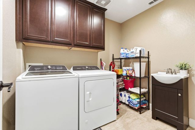 198 Nelson Street, Tulare, CA 93274