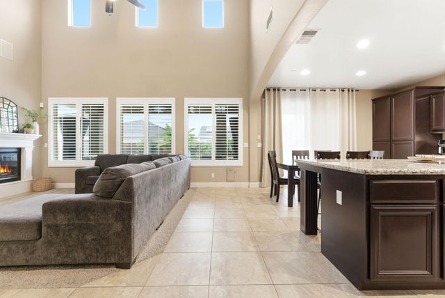 198 Nelson Street, Tulare, CA 93274