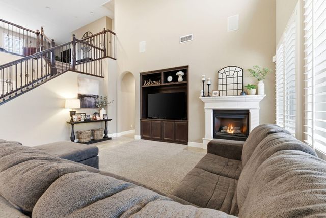 198 Nelson Street, Tulare, CA 93274