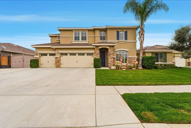 198 Nelson Street, Tulare, CA 93274