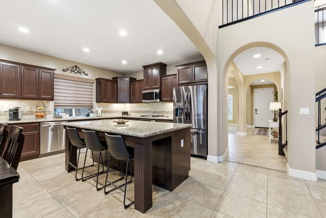 198 Nelson Street, Tulare, CA 93274