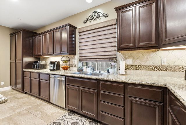 198 Nelson Street, Tulare, CA 93274