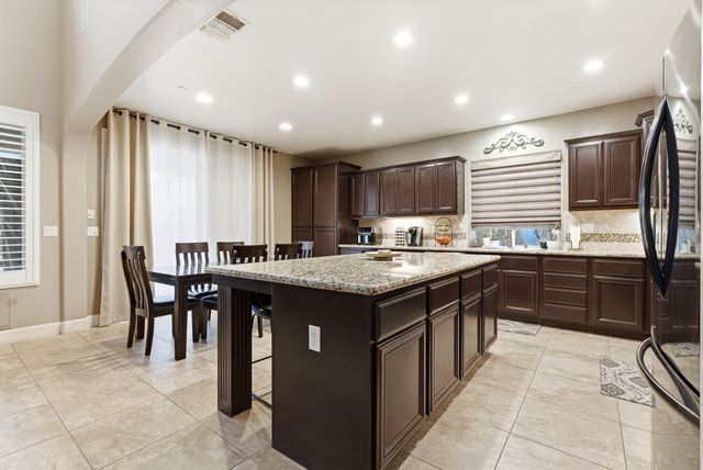 198 Nelson Street, Tulare, CA 93274