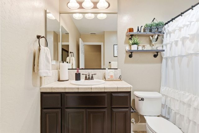 198 Nelson Street, Tulare, CA 93274