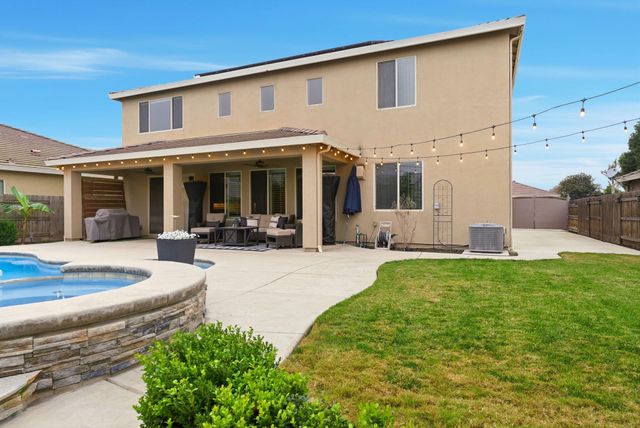 198 Nelson Street, Tulare, CA 93274