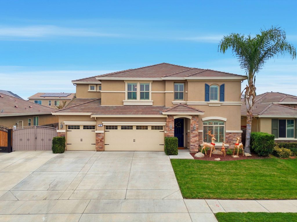 198 Nelson Street, Tulare, CA 93274