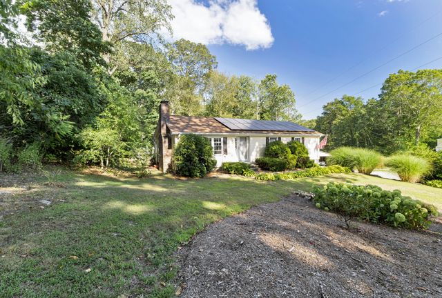 81 Briarwood Drive, Guilford, CT 06437