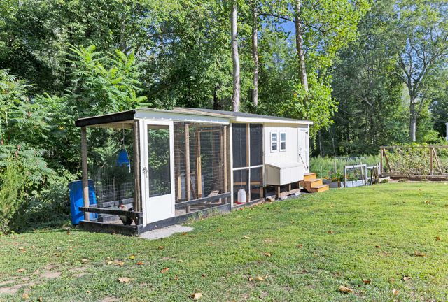 81 Briarwood Drive, Guilford, CT 06437