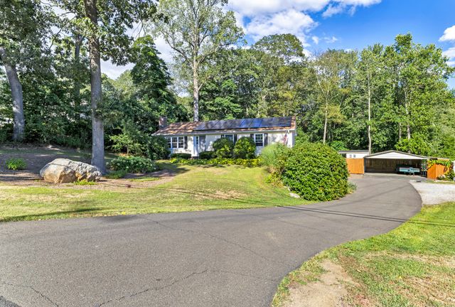 81 Briarwood Drive, Guilford, CT 06437