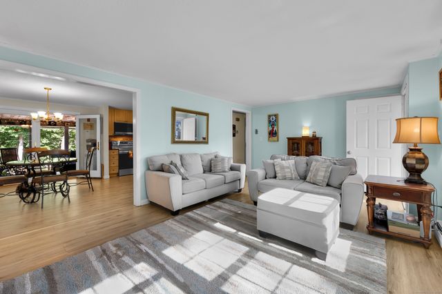 81 Briarwood Drive, Guilford, CT 06437